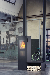 Le foyer du bionic fire STUDIO produit deux flammes, l'une vers le haut et l'autre vers le bas.