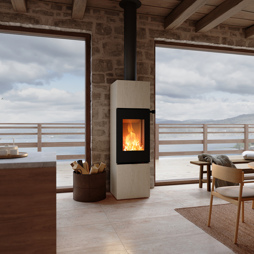 Holz Kaminofen NEXO 160 Porto in der Farbe Schwarz im Wohnraum mit einer Steinwand